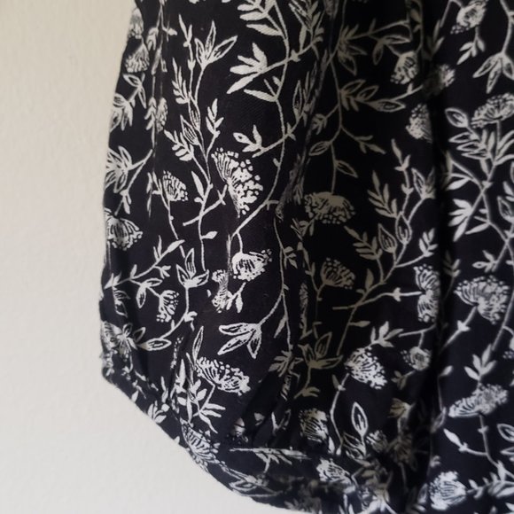 Ditsy Floral Print Empire Waist Dress - Picture 5 of 5